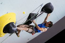 Rock & ice magazine described ondra in 2013 as a prodigy and the leading climber of his generation. Adam Ondra Auf Der Strafe Fuhrte Zu Ihrer Beseitigung Era Al Menos Cuestionable Si Me Apoye O No En El Perno Kletterei