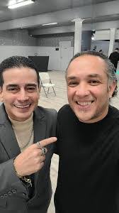 Enrique Ray's Instagram, Twitter & Facebook