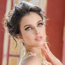 Luz Casiano's Instagram, Twitter & Facebook