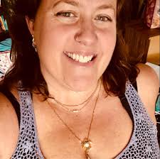 Where can I get the best fish sandwich for lunch?