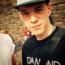 Stream Jono Scott Staly music