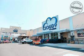 Nbc S Superstore Inside The Set Of Cloud 9 Ew Com