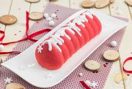 Buche De Noel Composee D Un Biscuit Croustillant Au Speculoos D Une Compotee Et Brunoise De Pommes D Un Cremeux Au Carame Pomme D Amour Caramel Pomme Caramel