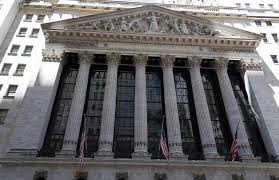 Stock markets around the world have different trading hours, depending on your current geographic location. What Days Are The U S Stock Exchanges Closed