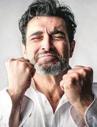 Louise Byer's Instagram, Twitter & Facebook