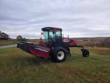 Macdon M200 Tractor