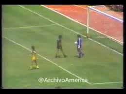 Dos equipos que mantuvieron un paso casi perfecto en el semestre, perdiendo un solo juego de temporada regular. Pumas Vs America Final 84 85 Partido De Vuelta Resumen Youtube
