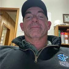 Willie Kitchen's Instagram, Twitter & Facebook