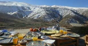 Petit Dejeuner Dans L Atlas Marocain Landmarks Natural Landmarks Hometown