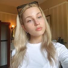 elise harrison (@eliseeharrison)