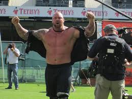 Season 8 episode 6 the iron throne! Game Of Thrones La Montagne Devient L Homme Le Plus Fort D Europe Journal Du Geek