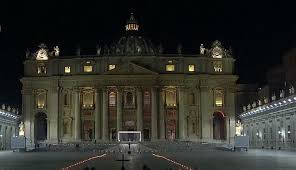 Petru, proiectat de michelangelo este cel mai mare dom din lume, avand 42 de metri in diametru si o inaltime de 138 de metri. PiaÈa Sf Petru Din Roma GoalÄ In Vinerea Mare A PaÈtelui Catolic