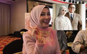 Erra fazira buka suara terkait perceraian laudya cynthia bella dan engku emran (kolase tribunstyle.com/instagram @laudyacynthiabella/@errafazira). Akhirnya Erra Fazira Buka Mulut Tentang Bekas Suami Dia Engku Emran Bercerai Dengan Laudya Cynthia Bella Trending All Mhi