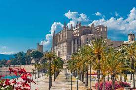 Visit mallorca stadium is a football stadium located in palma de mallorca, balearic islands, spain, and serves as the home ground of rcd mallorca. Flughafen Palma De Mallorca Anfahrt Spain Info Auf Deutsch