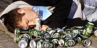 Résultat de recherche d'images pour "photo binge drinking"