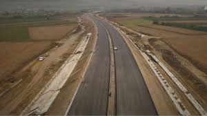 Aveam varianta sa o dam in trafic acum si sa o folosim acum, sau sa o deschidem in lotul are 17 kilometri, dar deschiderea circulatie rutiere se va face pe 14,8 kilometri, intre nodul rutier sebes legatura cu drumul national 1 si a1 prin. Foto Video Ritm Sustinut De Lucru Pe Lotul 2 Din A10 Sebes Turda Grecii De La