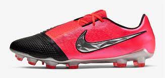 Hallo und herzlich willkommen auf unserem testportal. Robert Lewandowski Football Boots