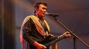 Tidak hanya dalam lagu, irama sangat penting bagi sesuatu yang memiliki nada. Chord Keramat Rhoma Irama Kunci Gitar Lagu Dangdut Nada Dasar Am Tribun Padang