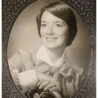 RIP to my cousin Bertha Robinson class of 77