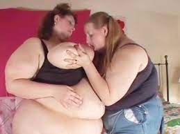 Zwei sehr fette, fette, fette Frauen