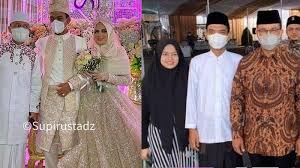 Maybe you would like to learn more about one of these? Daftar Tokoh Terkenal Hadiri Acara Resepsi Pernikahan Ustadz Abdul Somad Ada Kiai Gubernur Artis Surya Malang