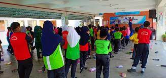 Sk seri maimon terletak di kawasan luar bandar dan mempunyai bilangan guru sebanyak 34 orang dan bilangan murid sebanyak 383 orang. Sk Seri Puteri