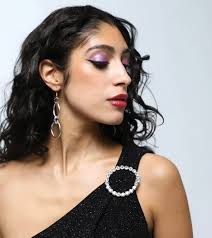 💖 📸: @socialapertures Photo Assist: @harukakana Models: @lindaababby &  @mynamesnataliaa MUA: @r0seandth0rn Hair Stylist: @gusstylist