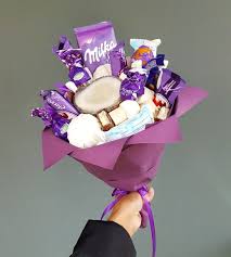 как сделать подарок маме на день матери своими руками видео Sladkij Buket Candy Bouquet Diy Chocolate Flowers Bouquet Candy Gifts