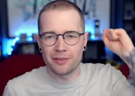 Now that Dan has shaved his head.. : r/DanTDM