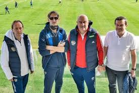 Stanislav cherchesov, born in alagir (north ossetia, russian federation) on 2 september 1963, is. Trener Sbornoj Rossii Po Futbolu Stanislav Cherchesov Posetil Match Fk Orenburg Na Sborah Ural56 Ru Novosti Orska Orenburga I Orenburgskoj Oblasti