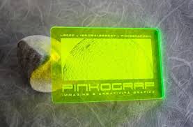 But with the combination of limitless colours and shapes, there is no doubt that these clear plastic business cards are a catchy and attention grabbing substitute for plain paper cards. 40 Creative Examples Of Transparent Business Cards