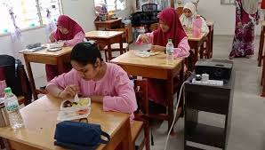 Maka, sesuai dengan slogan 'kembali ke sekolah: Norma Baharu Di Sekolah Sop Tambah Tugas Guru Kepada Murid Kitareporters Semua Boleh Jadi Reporter