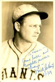 Hoyt's innovative baseball broadcasting style