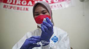 Efek samping yang dirasakan mirip dengan dosis pertama, yakni rasa sakit di lengan, sakit kepala, dan juga mual. Tr4 5 Nmx0fx M