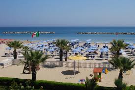 Trilocali e quadrilocali con il massimo comfort e tanti servizi personalizzati per le tue vacanze al mare nelle marche, possono ospitare fino a 6 adulti! Last Minute Residence Per Vacanze Al Mare A San Benedetto Del Tronto Nelle Marche