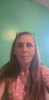 A little bit about your consultant! My name is Vanessa and I have been an  Independent Scentsy Consultant for almost 5 years now 🥳 I originally  started as a "kit-napper" and then