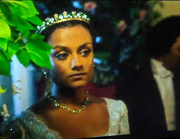 I've been read a story from a lady not sure her name. I'll put it in  comments. She wrote about what if Edwina and Anthony gotten married, would  he still want Kate.