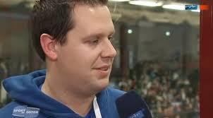 Prof. Dr. Stoll bedankt sich bei Mertens und Ritter für großes Engagement