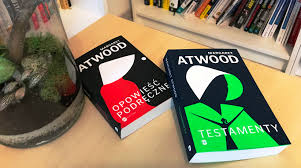 Wstrząsająca antyutopia o piekle kobiet. Opowiesc Podrecznej I Testamenty Margaret Atwood Dobra Lektura Na Czas Pandemii Zycie Seniora