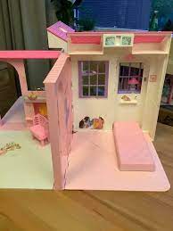 Vielleicht kann jemand eins anbieten. Pin Auf Folding House Barbie