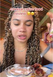 Christina Crippen's Instagram, Twitter & Facebook