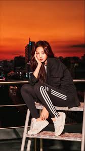 Jennie kim wallpaper lockscreen papel de parede. Alex On Twitter Blackpink Jennie Blackpink Poses