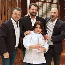Donato de santis puso las manos en la masa y brindó imperdibles consejos para preparar la mejor pasta italiana 🍝🇮🇹 #masterchefargentinam. Con Su Cocina Sabrosa Y Sencilla Elba Logro Conquistar Masterchef Diario Democracia