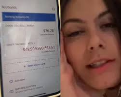 A que punto hemos llegado!! 😳😅 Clarín 3h La escultura no tiene forma  física y fue en un espacio vacío de 1,5 m x 1,5 m. https://clar.in/4hLAgUr  Un escultor vendió una estatua "