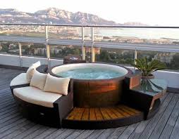 Softub La Qualite Du Spa La Mobilite En Plus Jacuzzi Exterieur Jacuzzi Exterieur Gonflable Jacuzzi Gonflable