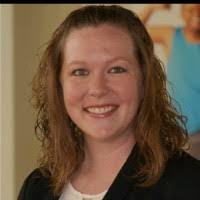 Amanda Sindelar's Instagram, Twitter & Facebook