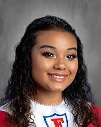 Kyra Summers's Instagram, Twitter & Facebook