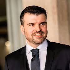 My avatar has decided to split from me and is testing photos for his CV.