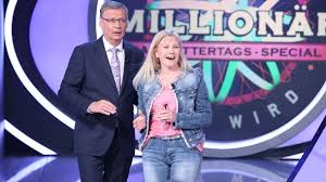 Die gewinnerin ist eine interessierte frau in den besten jahren, die selbstständig ist oder eine führungspostition innehat. Wer Wird Millionar Warum Dieses Muttertag Special Die Gemuter Erregte