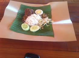 Entah sudah berapa juta bungkus yang terbagi. Lukisan Nasi Lemak Hitam Putih Cikimm Com